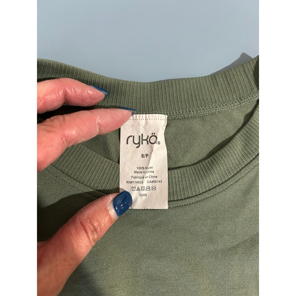 Ryka seamless athletic shirt olive green size S hiking running outdoors - Picture 6 of 8
